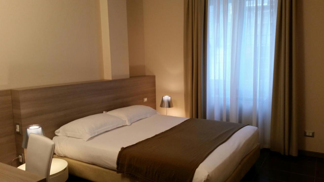 Hll Hotel Lungolago Lecco-Como Lake Zewnętrze zdjęcie